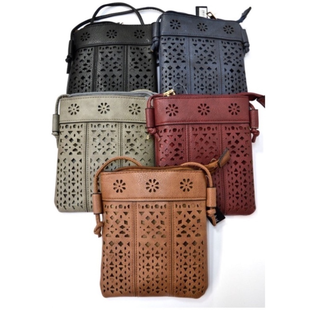 3/$28❤️Super cute Flora accent Vegan Leather mini crossbody bag